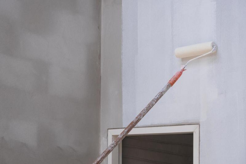 Pintura de fachadas: Como transformar a aparência do seu imóvel com estilo e durabilidade